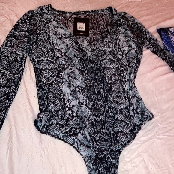 Fashion Nova Tops - Snakeskin bodysuit
